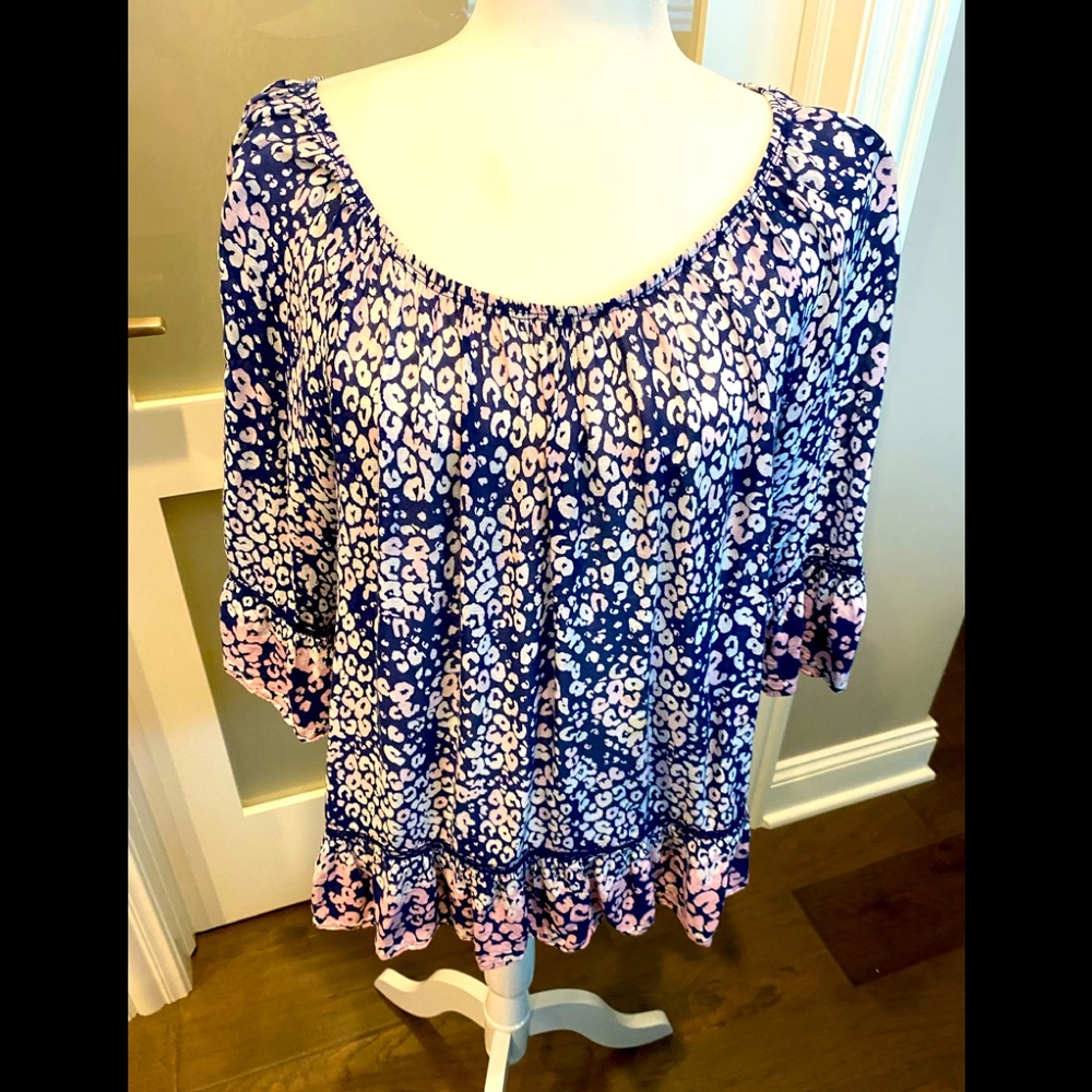 Cute Top by Fever